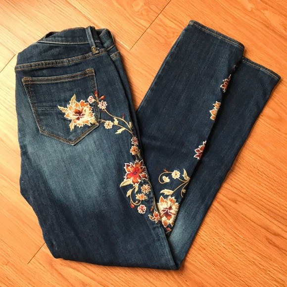 Women/'s DRIFTWOOD Jackie Floral Embroidered Distressed Denim Jeans NWT